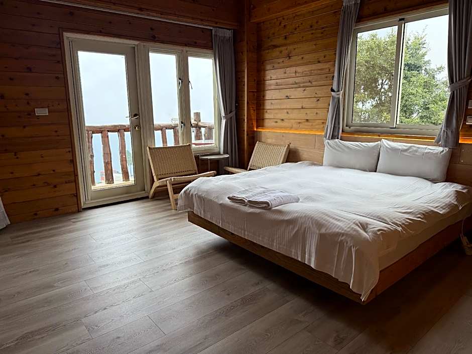 Dindai Glass Vacation Villa