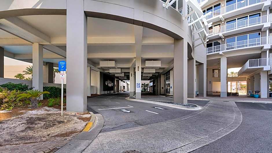 Laketown Wharf 1037