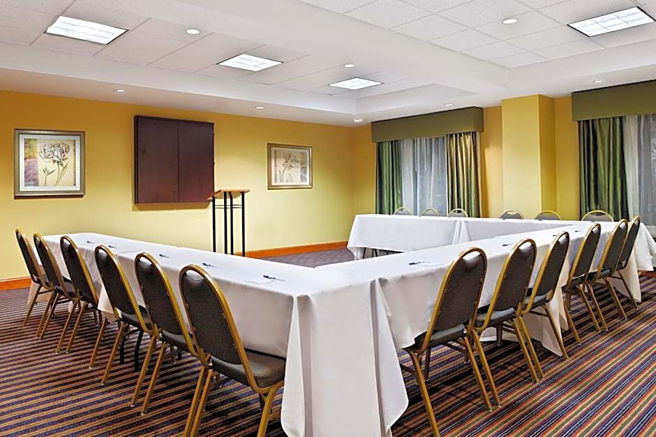 Holiday Inn Express Richmond-Brandermill-Hull Street By IHG