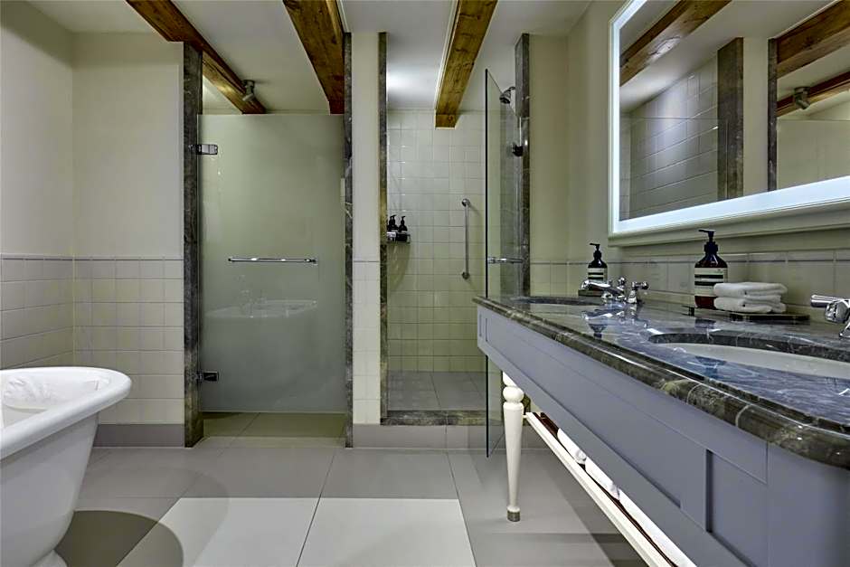 Waldorf Astoria By Hilton Amsterdam