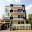 FabHotel The Maple Stays - Nr. Leisure Valley Park, Iffco Chowk