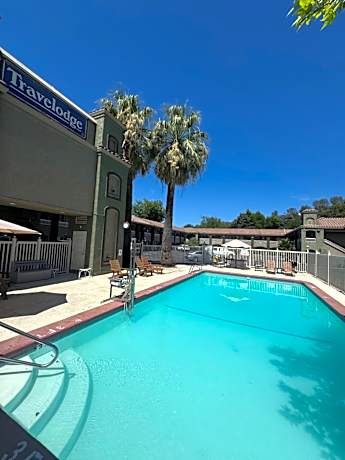 Travelodge by Wyndham Redding CA