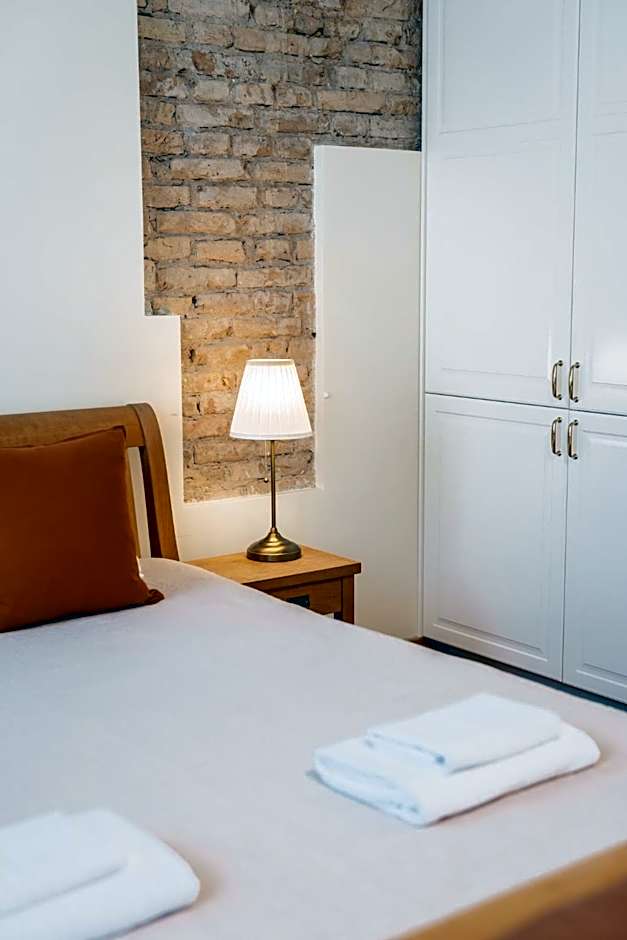 CATHEDRAL Old Town Suites