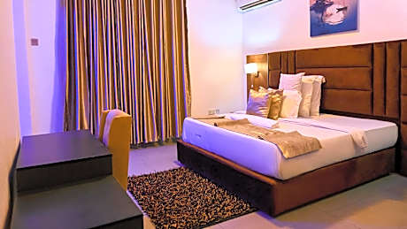 Crownedge Hotels