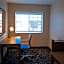 Clarion Pointe Indianapolis Airport