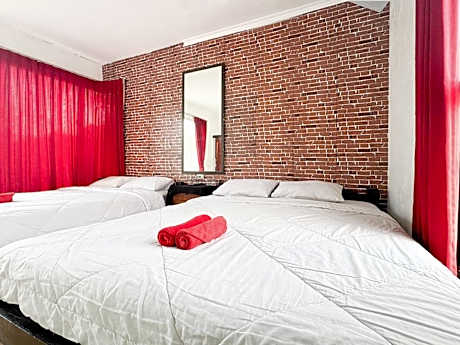 Family Room - 2 Beds