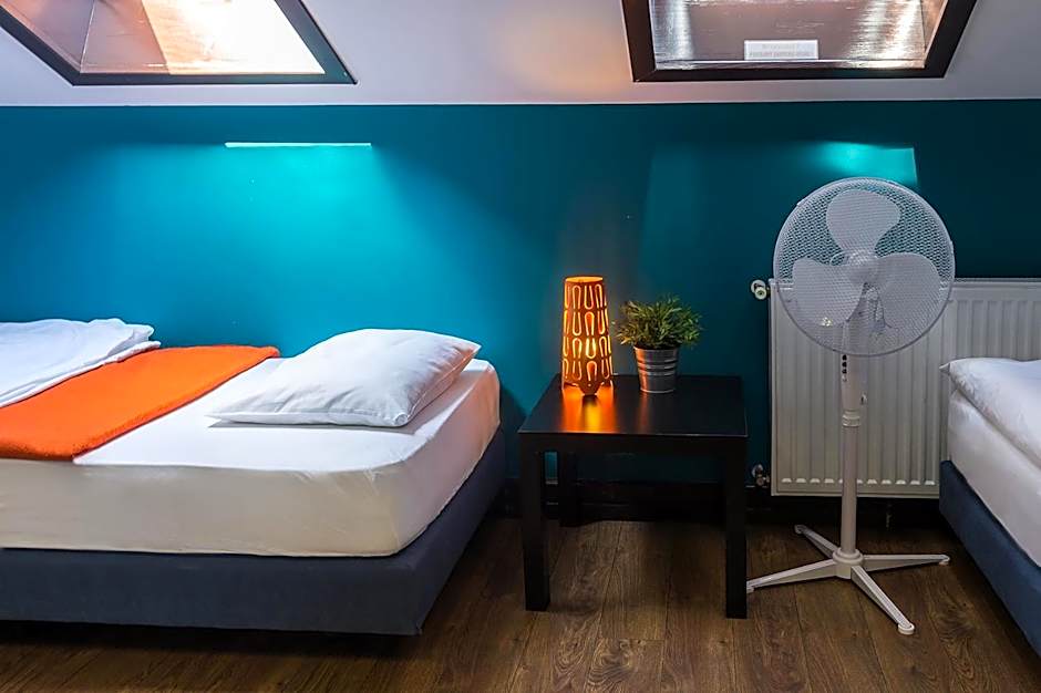 Hello Hostel & Apartments