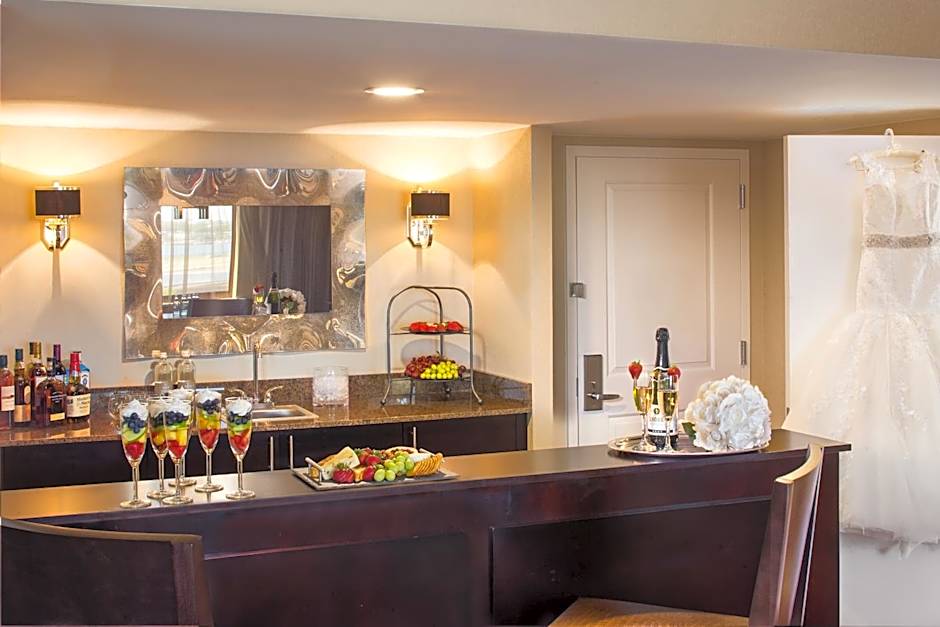 DoubleTree by Hilton New York LaGuardia Airport