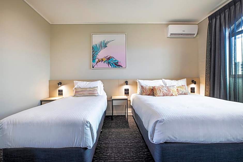 Nightcap at Springwood Hotel