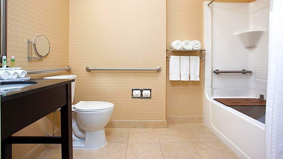 Holiday Inn Express and Suites Allentown West By IHG