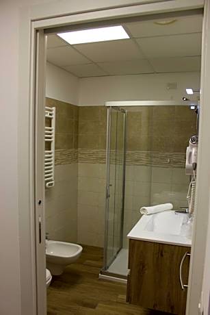 Triple Room with Balcony and Lake View