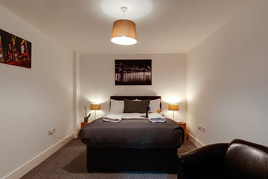 Base Serviced Apartments - Cumberland Street