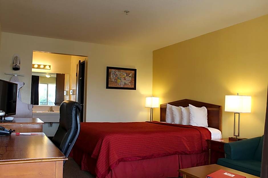 Photo 1 of 4 of 1 King Bed Suite