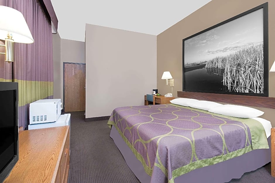 Super 8 by Wyndham Lisbon