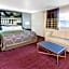 Super 8 by Wyndham Millbury/Toledo