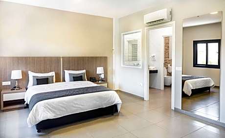 Senior Suite