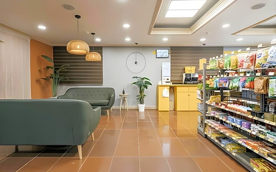 The Oakra Hotel