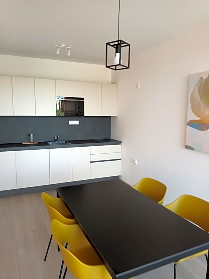 Parizs Garden Apartments