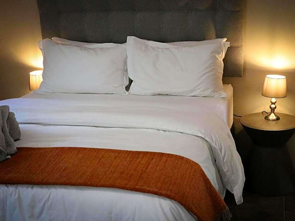 Sensiri Plains Safari Lodge