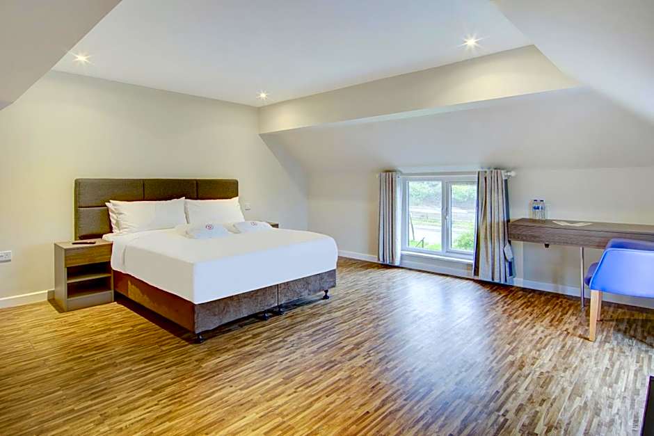 The Gissons Hotel - Exeter Airport & M5