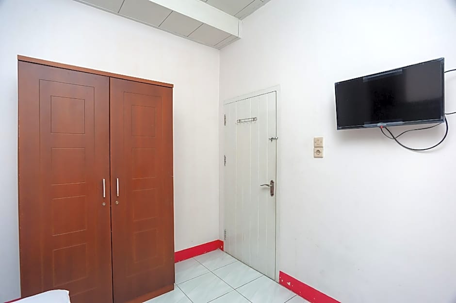 RedDoorz Syariah near Tugu Juang Jambi 3