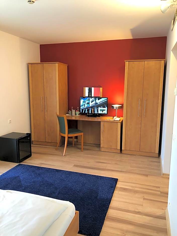 Semiramis Business Hotel