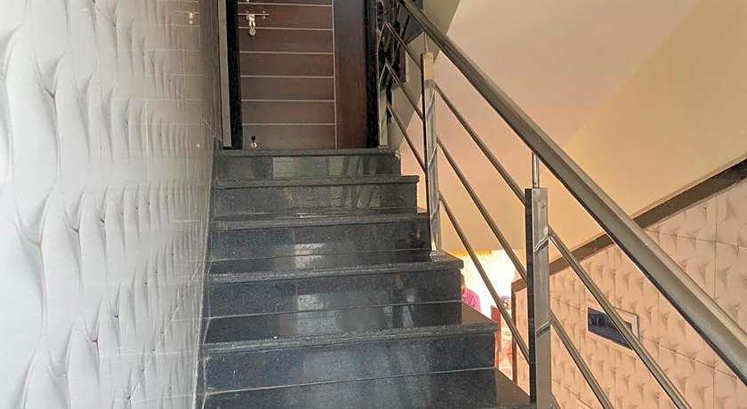 Hotel Sai Viraj Palace 