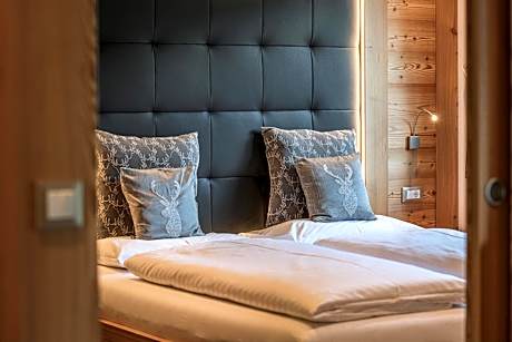 Deluxe Two-Bedroom Apartment