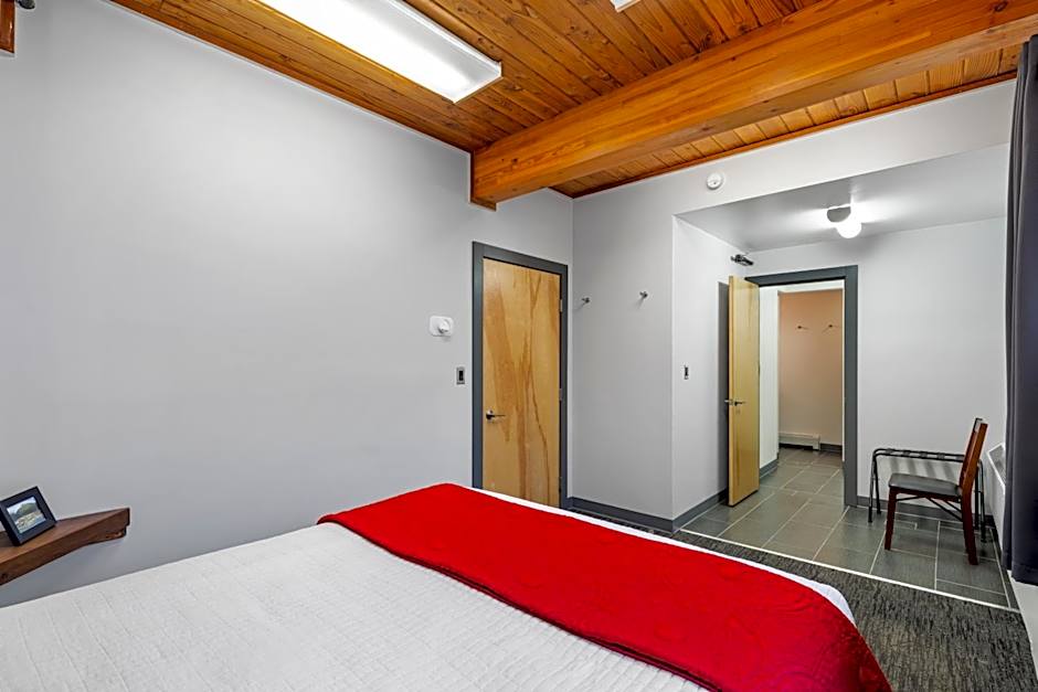 Seward Adventure Lodge