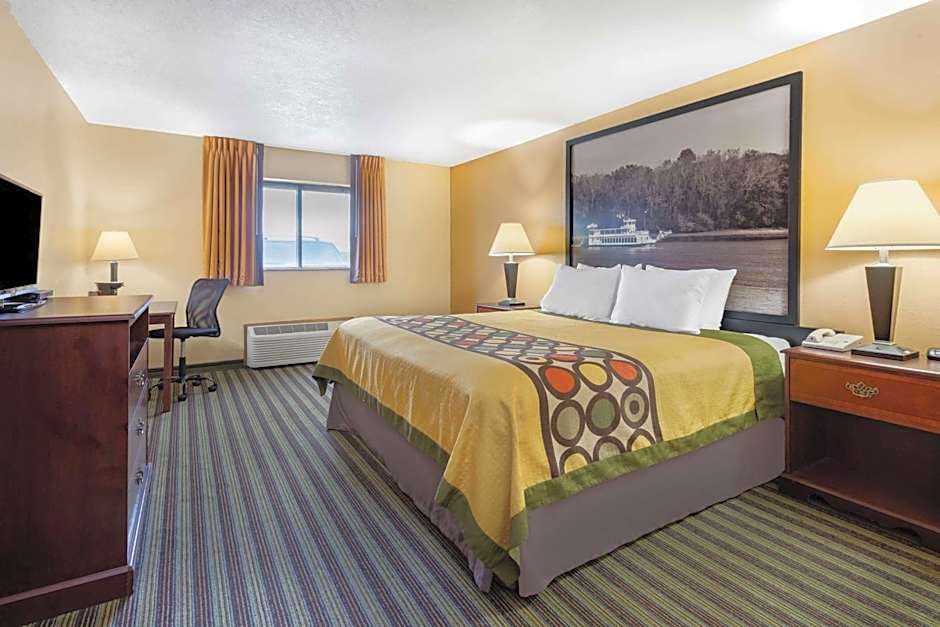 Super 8 by Wyndham Iowa Falls