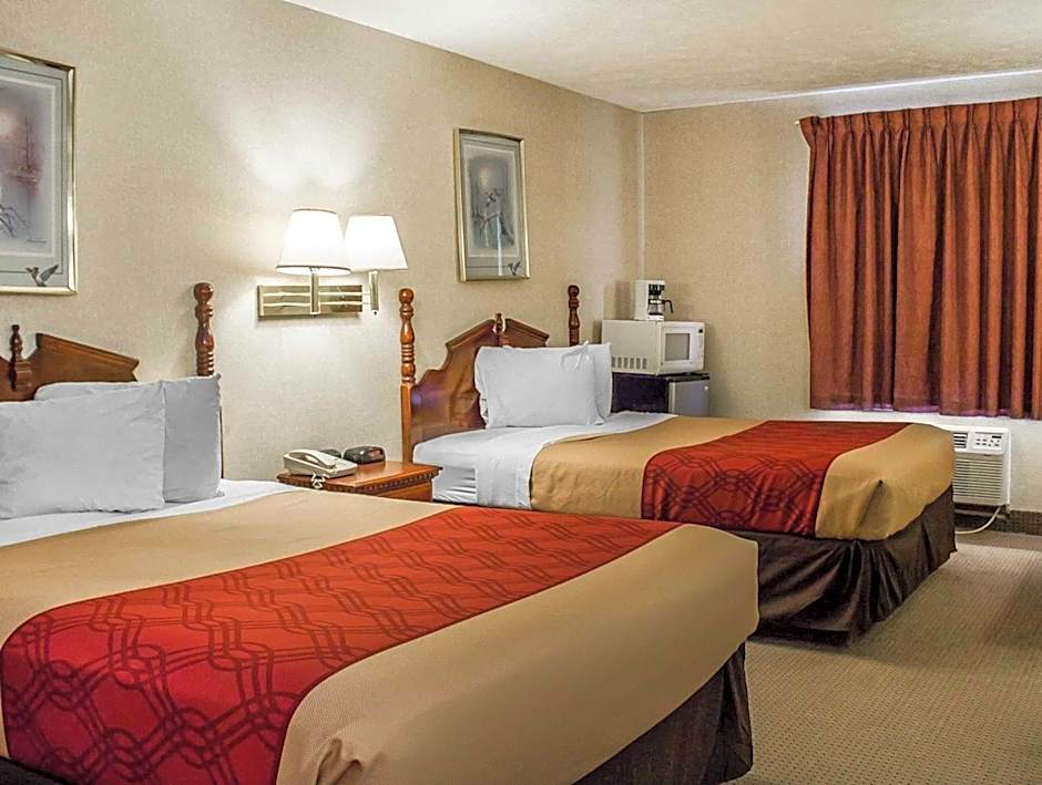 Econo Lodge Traverse City