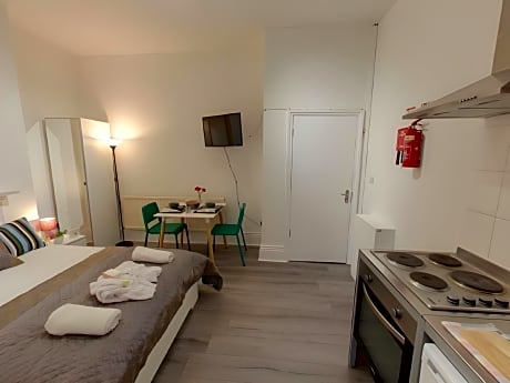 London Queens Apartments