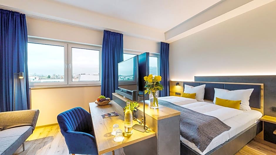 Point 7 Hotel