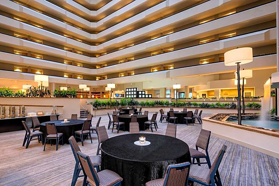 Sheraton West Des Moines Hotel