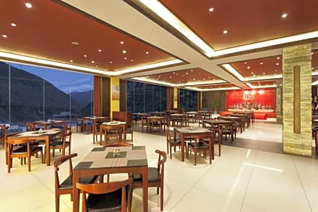 Ramada Encore by Wyndham Daocheng Yading