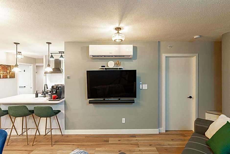 Condo in Downtown Vancouver - Near Rogers Arena