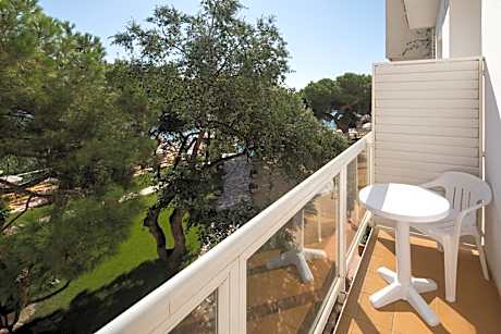 Triple Room (2 Adults + 1 Child)