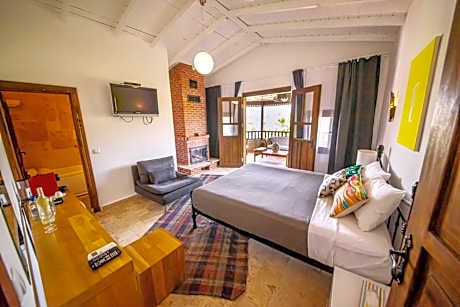 King Room with Pool View