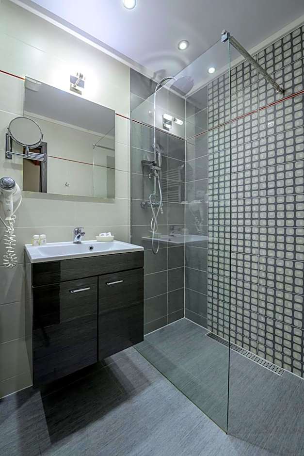 Żabi Dwór - HOTEL - RESTAURACJA - SPA