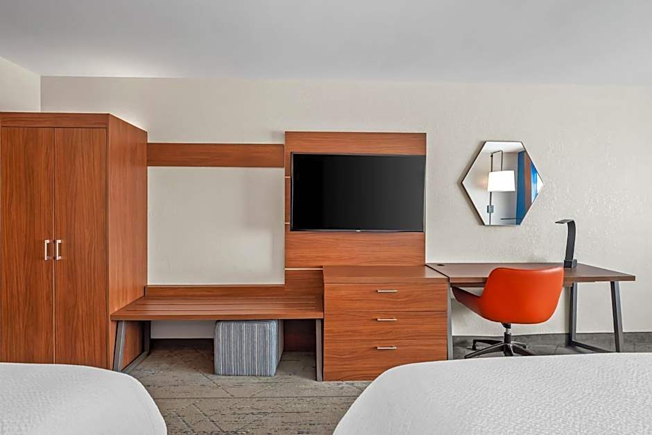 Holiday Inn Express & Suites Detroit Northwest - Livonia By IHG