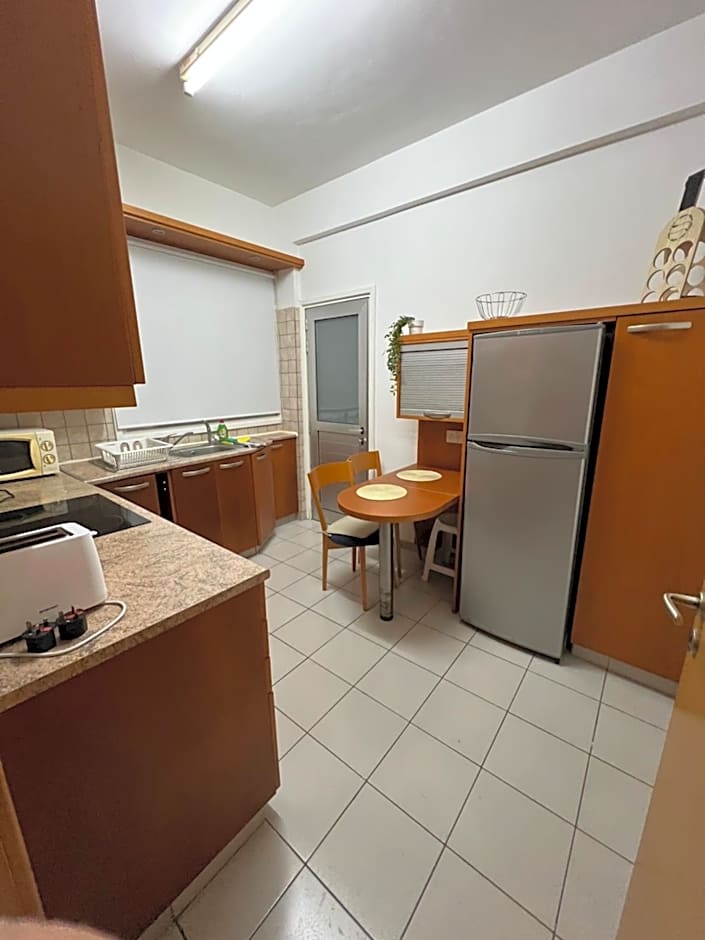 Makenzie 2 rooms first line beach