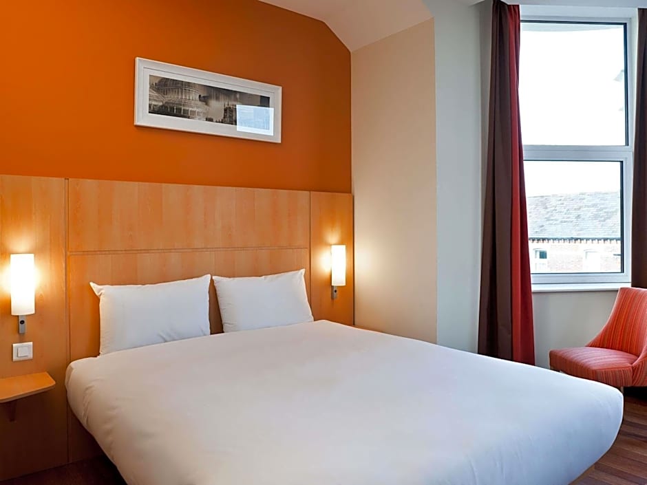 ibis Belfast Queens Quarter