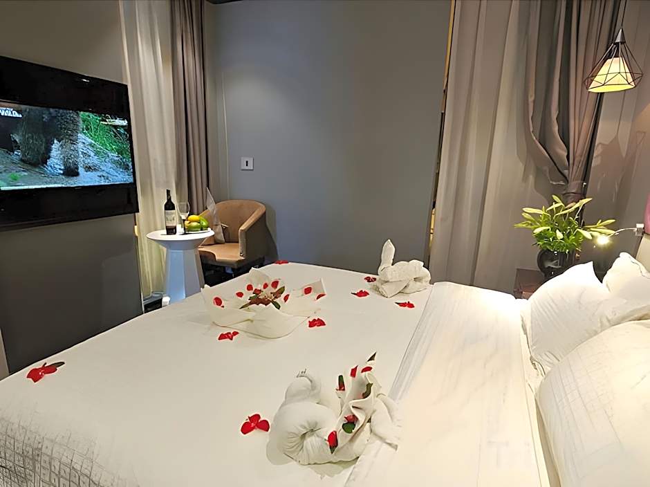 Hanoi La Storia Hotel