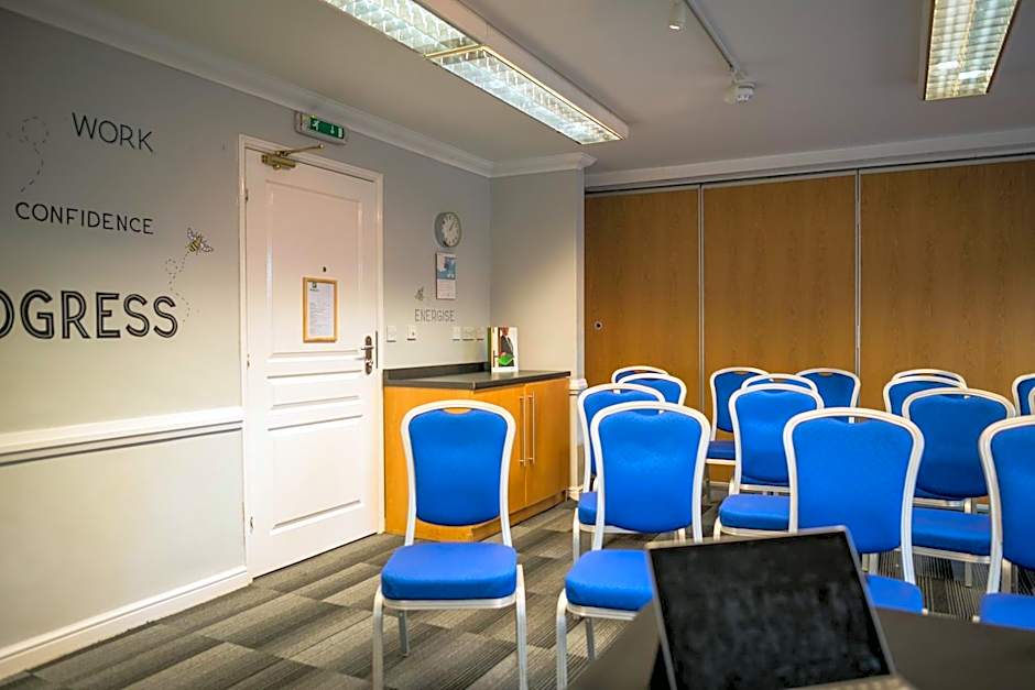 Holiday Inn Manchester West By IHG