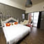 Oia Cafe B&B
