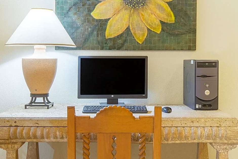 Howard Johnson Inn Salina