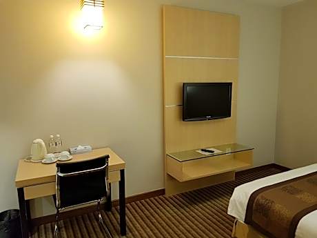 Standard Double Room (No Window) - Non Smoking