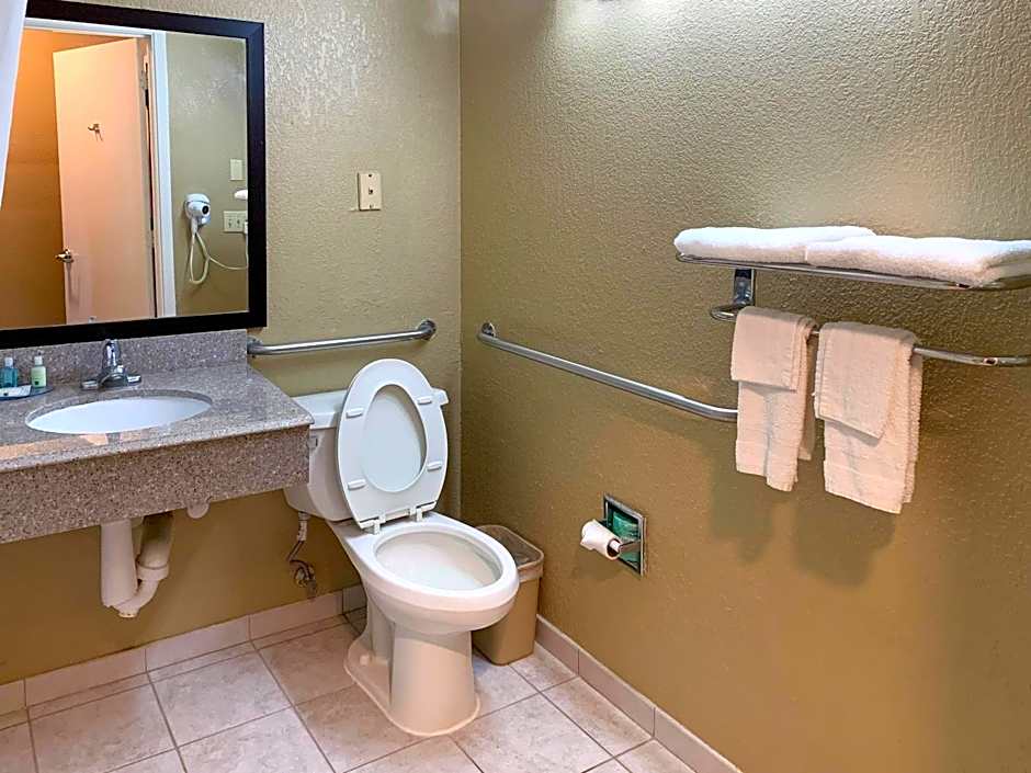 Quality Suites Houston NW Cy-Fair