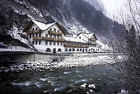 Hostel Chillertal