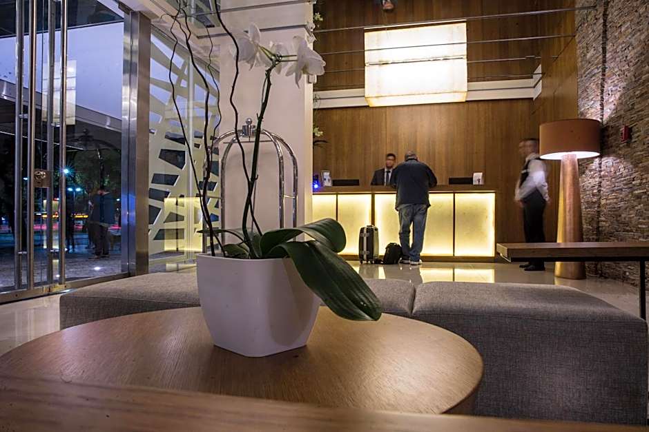 Howard Johnson Plaza Buenos Aires